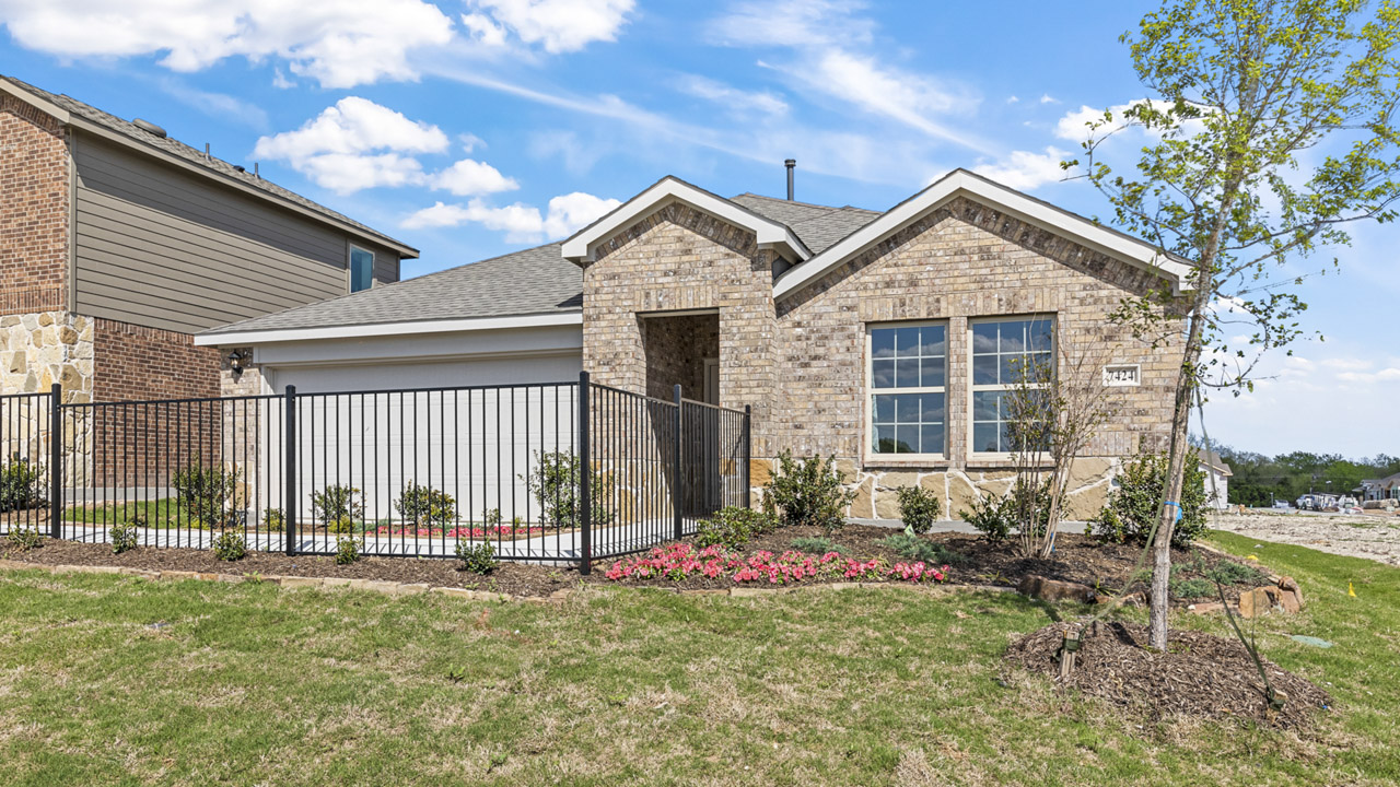 Available Home in Winchester Crossing Princeton, TX D.R. Horton
