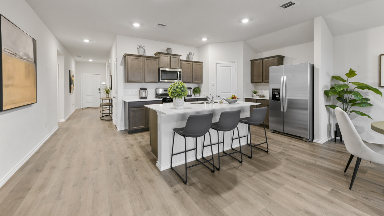 Texas Cali at 516 West Creek Fork Loop, Princeton, Texas: photo 2