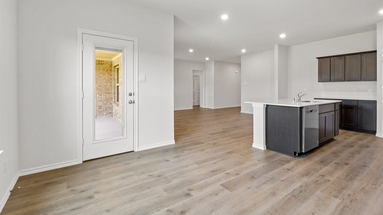 Dean Floorplan KItchen Gallery Image- Whitewing Trails in Princeton, TX