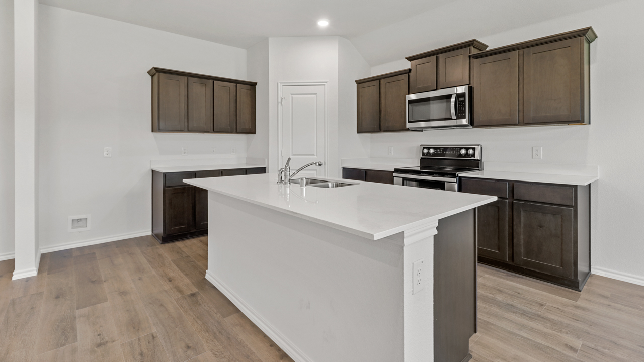Dean Floorplan KItchen Gallery Image- Whitewing Trails in Princeton, TX