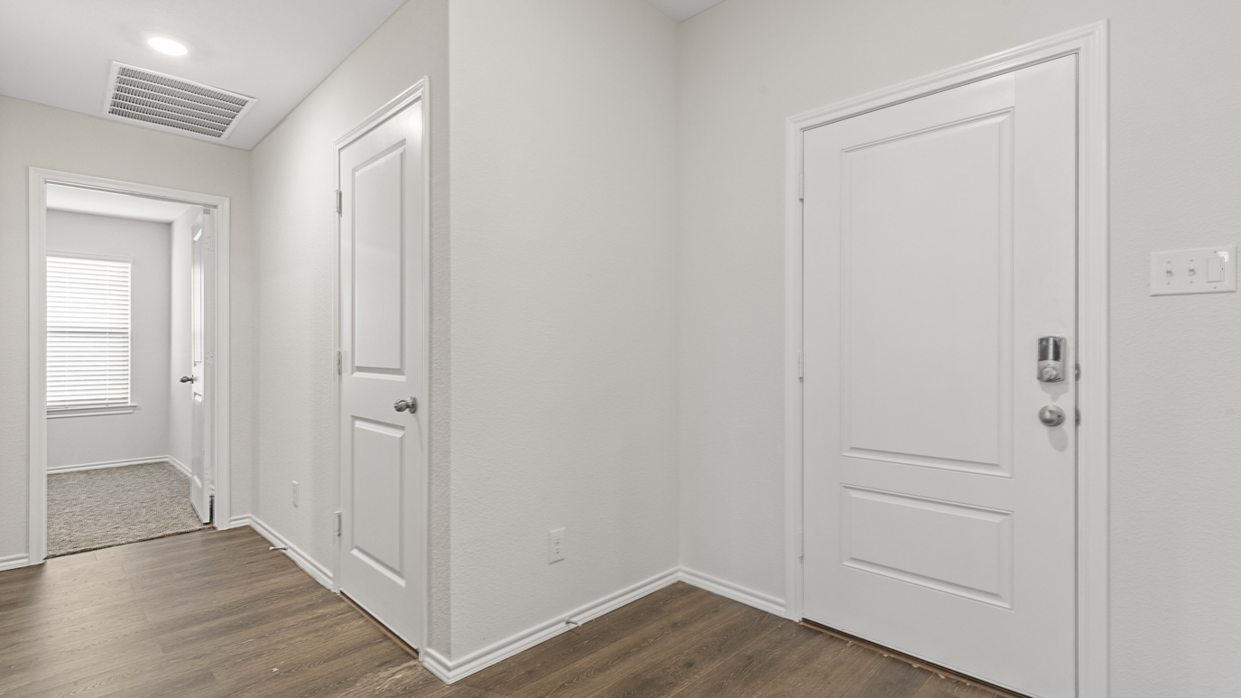 X40H Huntsville floorplan entry way rendering at Stonewyck Farms in Ennis TX