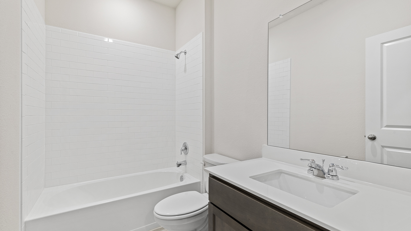 X40N floorplan bathroom rendering at Stonewyck Farms in Ennis TX
