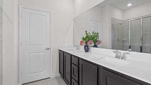 Evergreen floorplan bedroom 1 ensuite gallery image - Woods at Lindsey Place in Anna TX