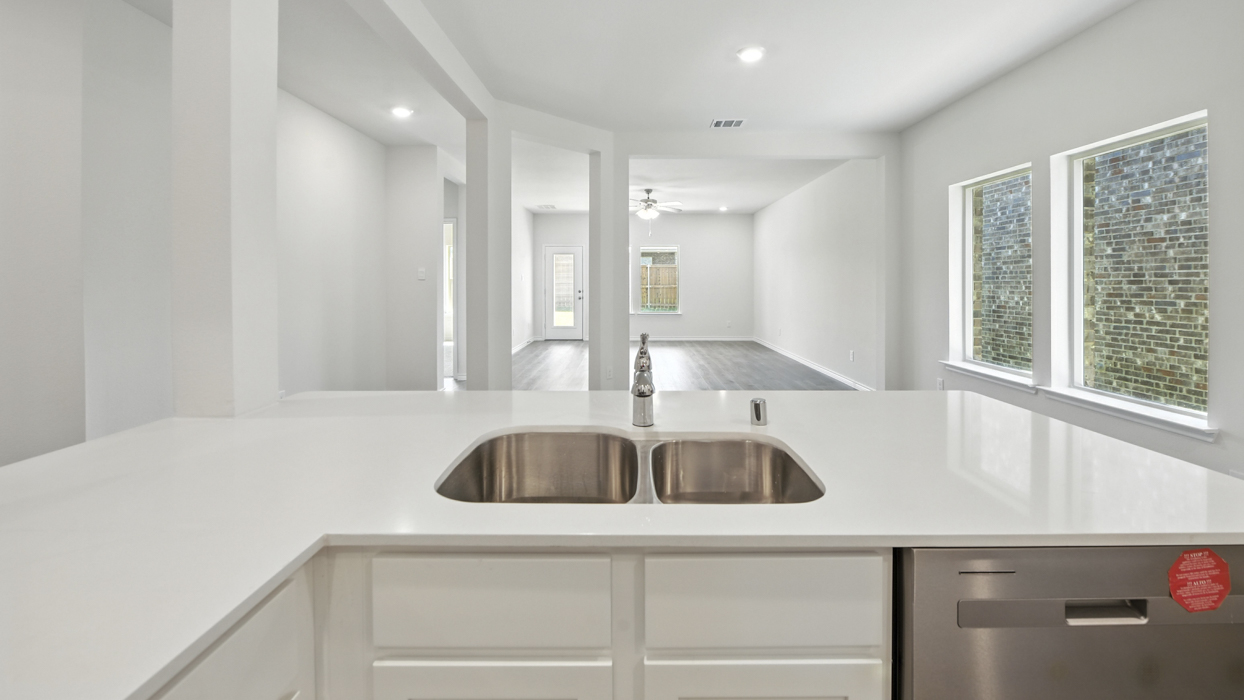 3220 Tanzanite Floorplan Kitchen Gallery Image-The Woods at Lindsey Place in Anna, TX