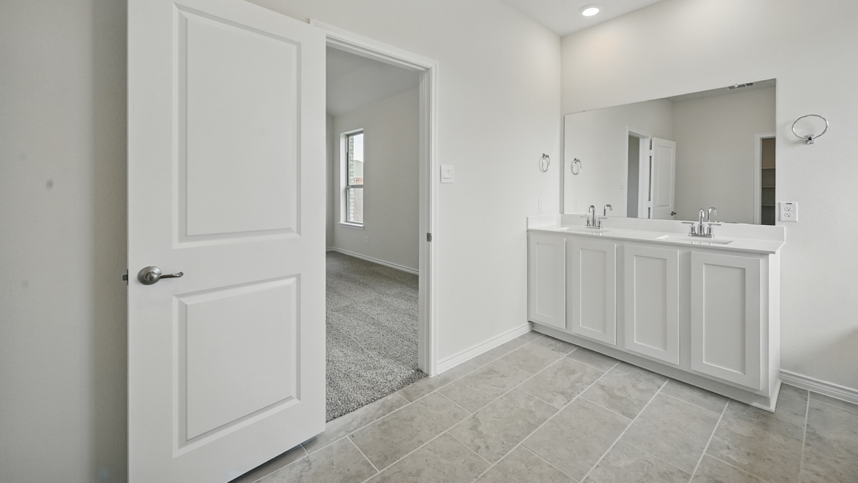 H50 E Echelon Floorplan Bathroom Gallery Image-The Woods at Lindsey Place in Anna, Tx