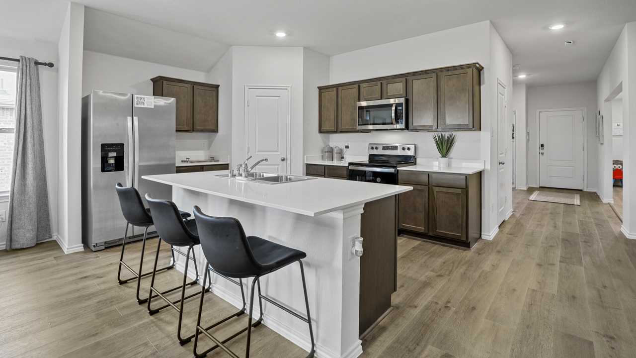 X40L Lakeway Plan Kitchen Gallery Image-Stuart Ridge in Denton, TX