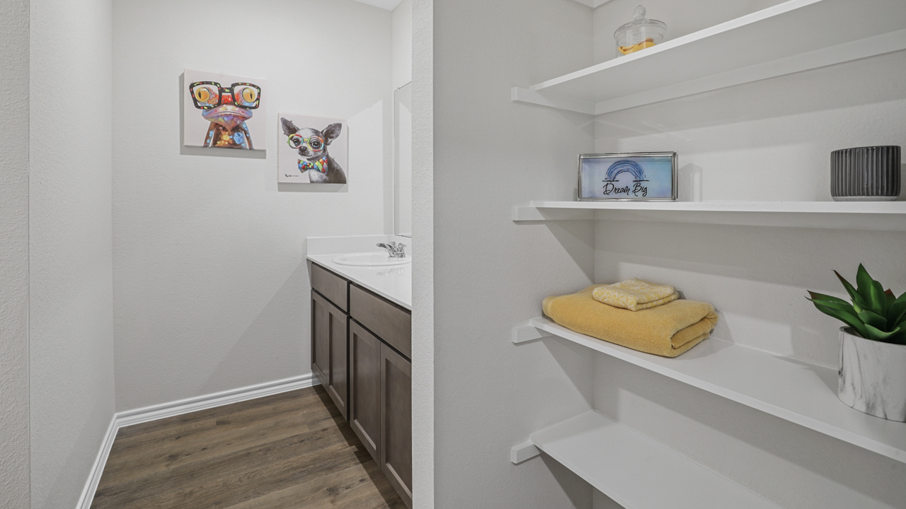 X40T Travis Plan Elevation B Exterior Bathroom Gallery Image-Stuart Ridge in Denton, TX