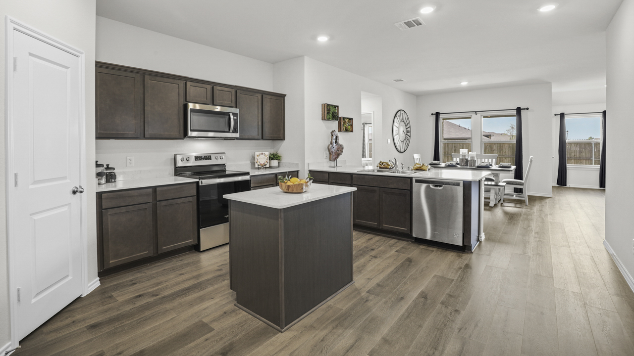 X40T Travis Plan Elevation B Kitchen Gallery Image-Stuart Ridge in Denton, TX