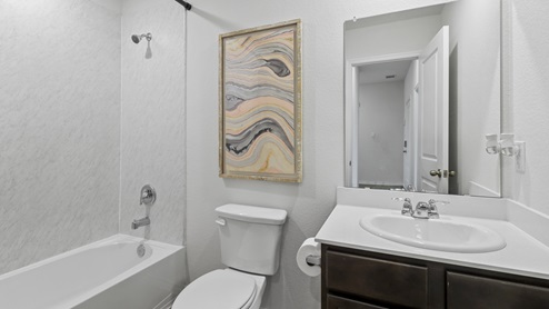 X40Z Zavalla plan bath Gallery Image - Ranger Crossing in Princeton, TX