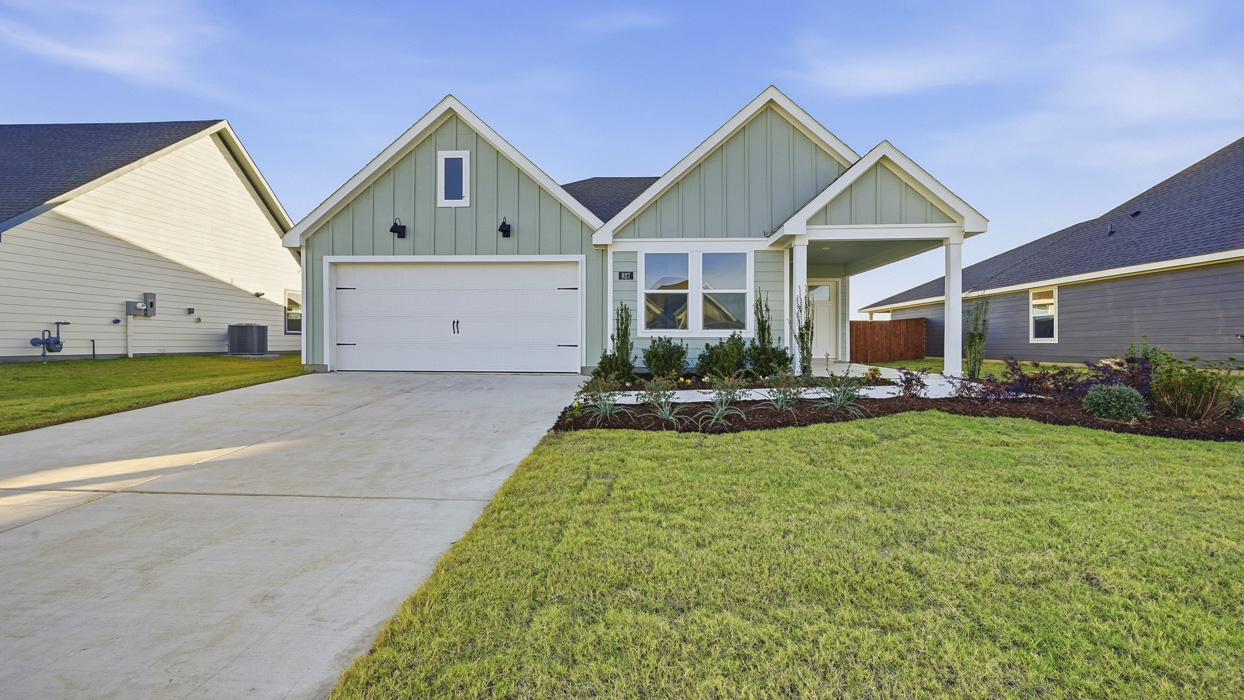 744 Lantana Ln exterior