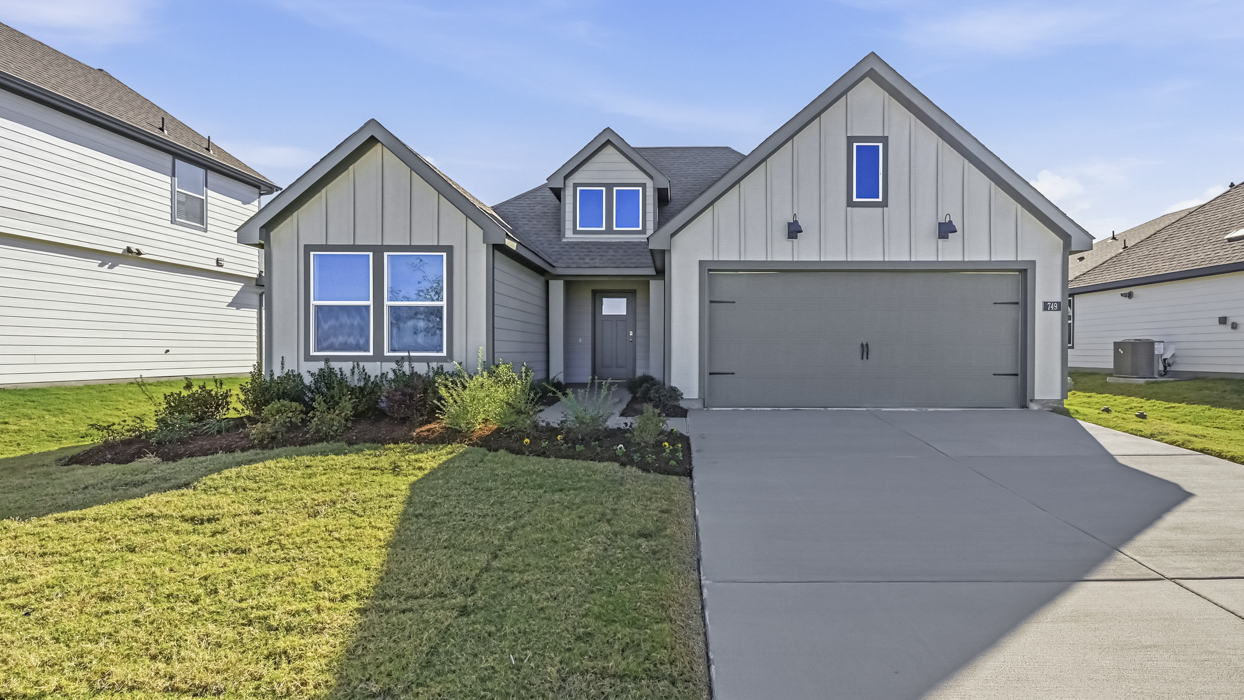 821 Sweet Pea Dr exterior