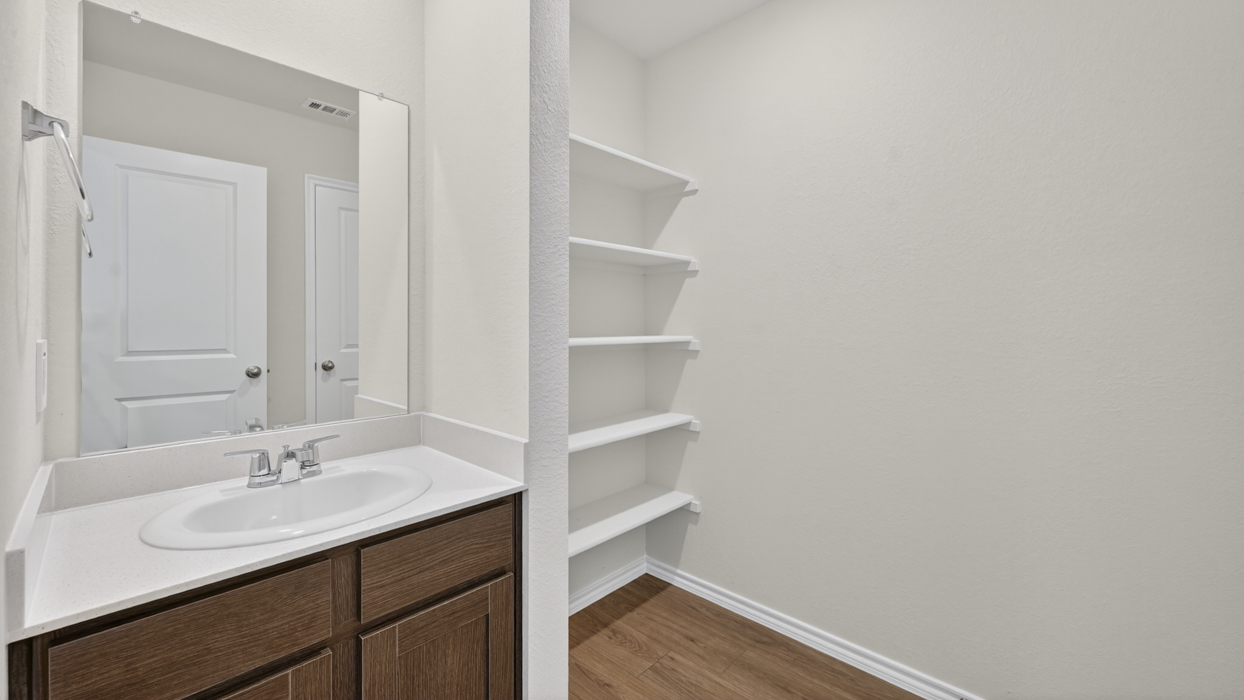 Egret Floorplan Bathroom Gallery Image - Windrose in Pilot Point, TX