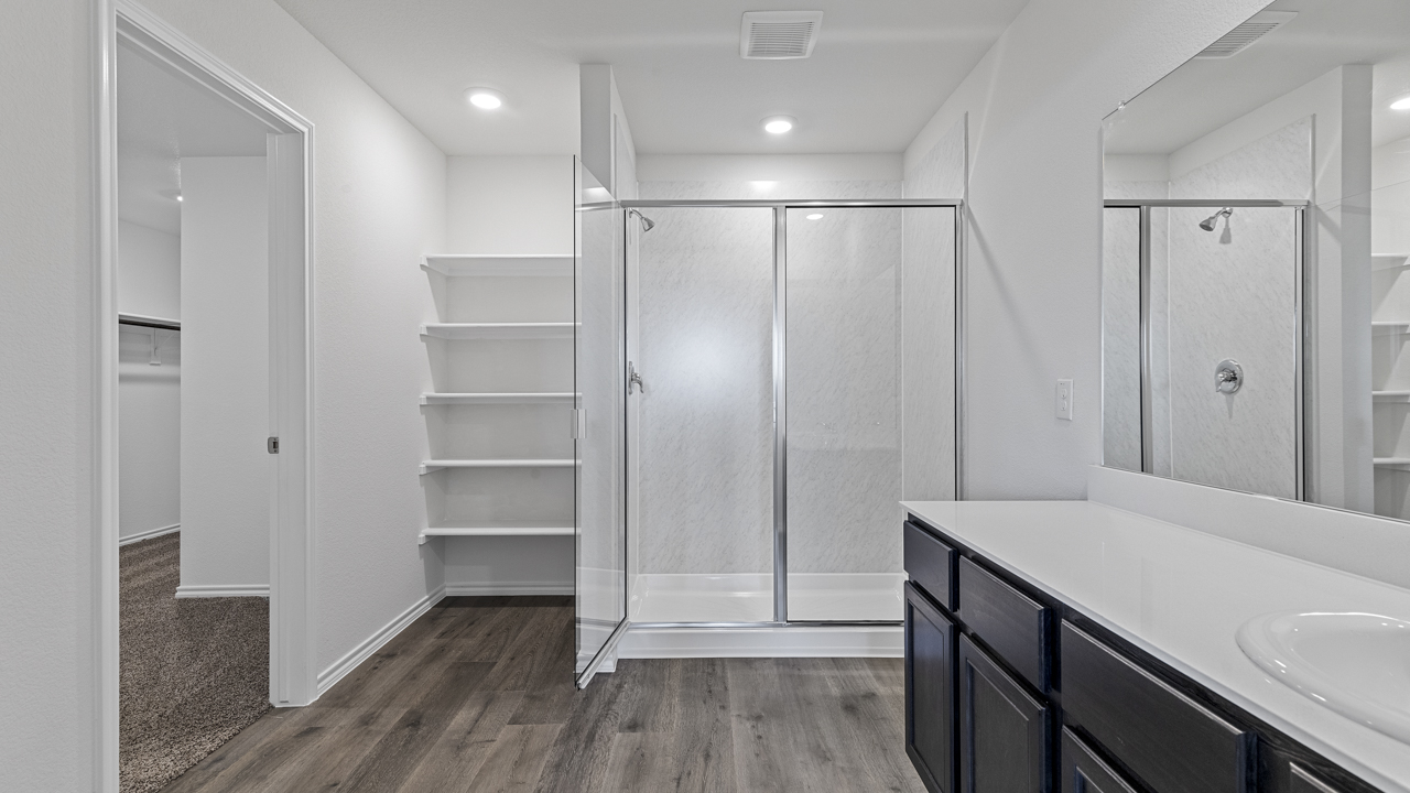Immelmann Floorplan Elevation V Bathroom Gallery Image - Windrose in Pilot Point, TX