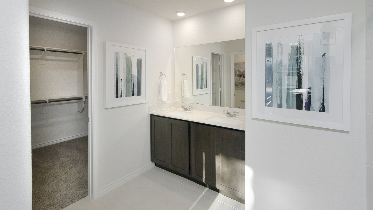 H40I Ingleside floorplan Bathroom Gallery Image-Winchester Crossing in Princeton, TX