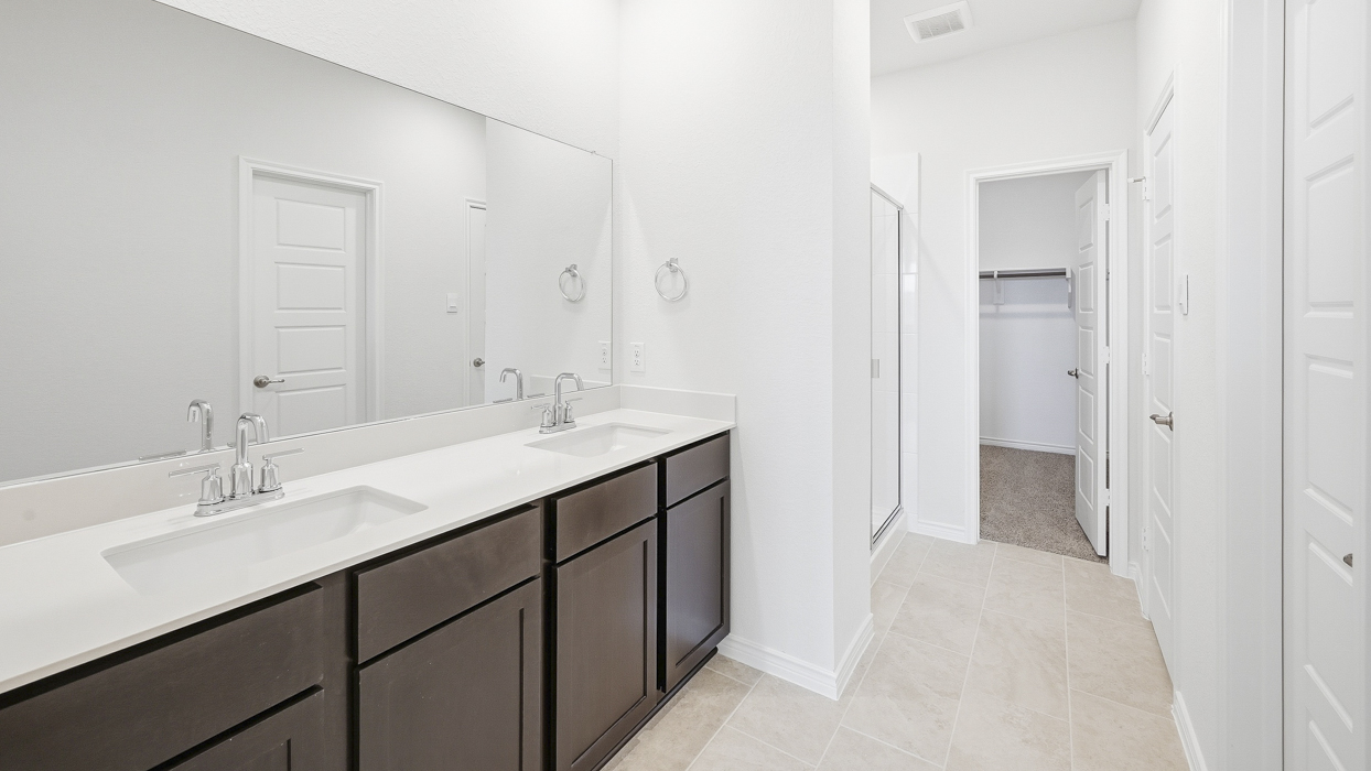 Medbourne Floorplan Elevation B Bathroom Gallery Image - Lilybrooke at Legacy Hills in Celina, TX