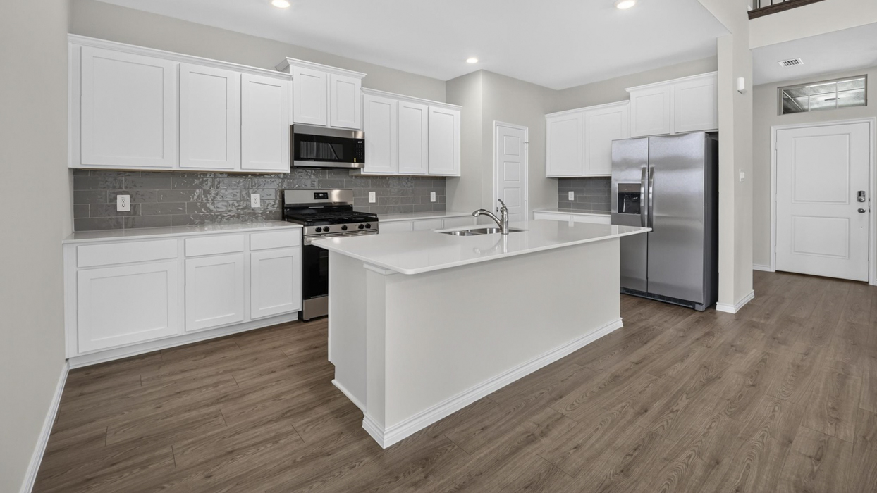 Alpine at 2452 Eagle Mountain Way, Celina, Texas: photo 2