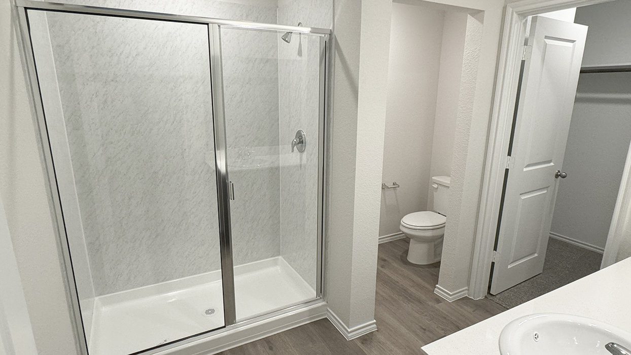 1300 Floorplan B Elevation Exterior Bedroom Gallery Image Three Oaks Sherman Texas