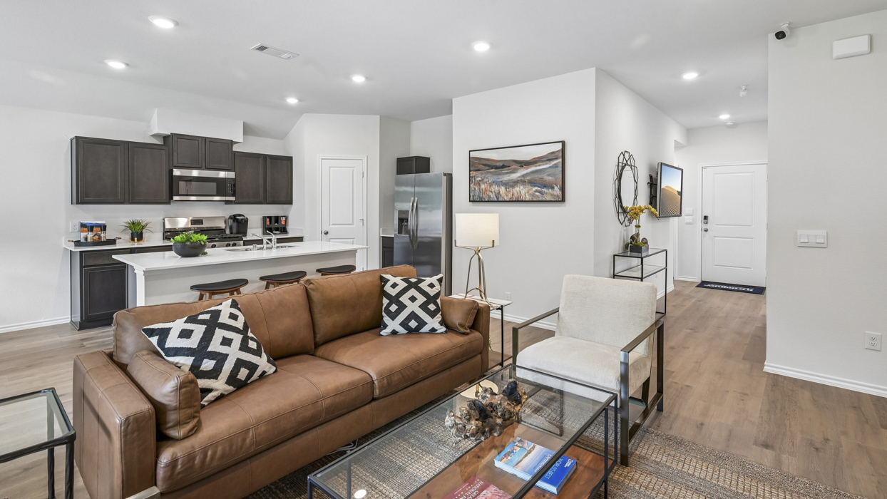 X40B Bellvue floorplan Living gallery image - Three Oaks in Sherman TX