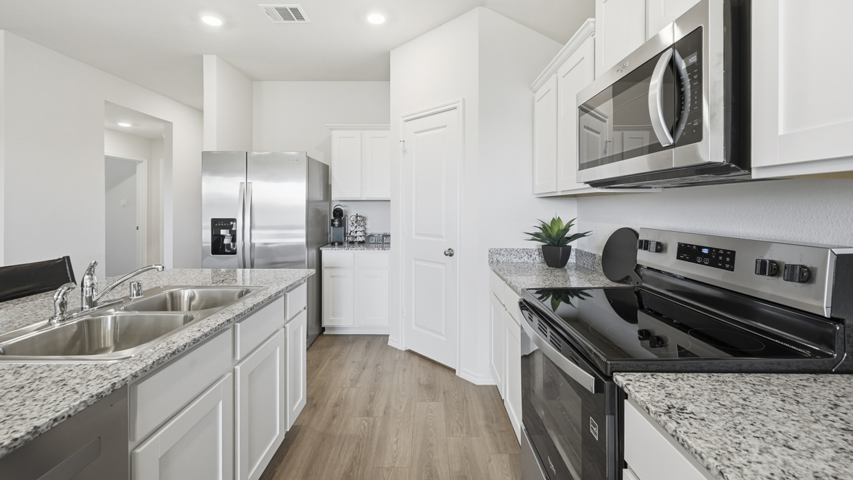 Harrison Floorplan Kitchen Gallery Image Sweetwater Springs in Sherman, TX