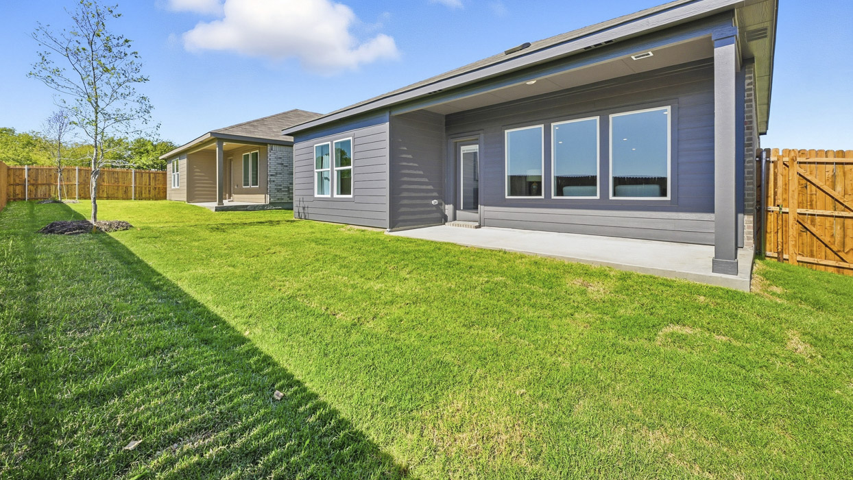 Murray Backyard Gallery Image-Sweetwater Springs in Sherman, TX