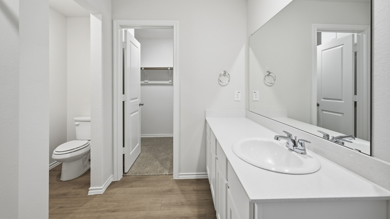 Abbot Floorplan Bathroom Gallery Image - Sweetwater Springs in Sherman, TX