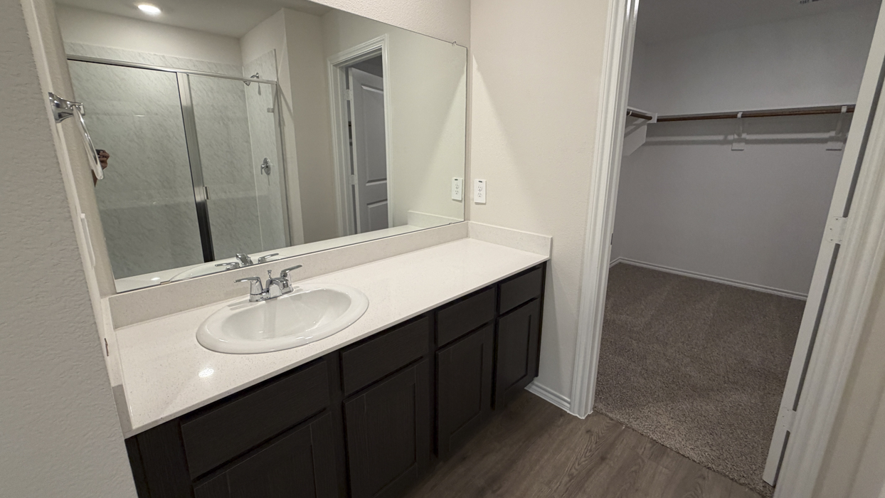 Clarke Floorplan Elevation B Bathroom Gallery Image - Sweetwater Springs in Sherman, TX