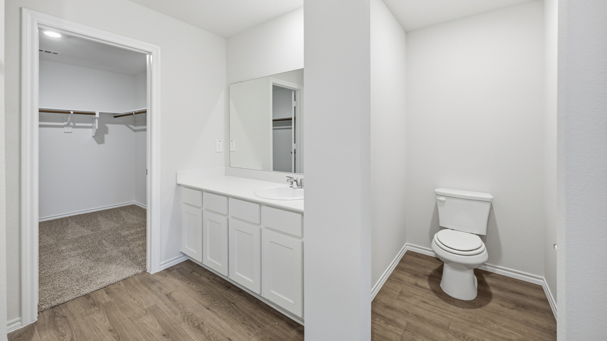 Clarke Floorplan Bathroom Gallery Image-Sweetwater Springs in Sherman, Tx