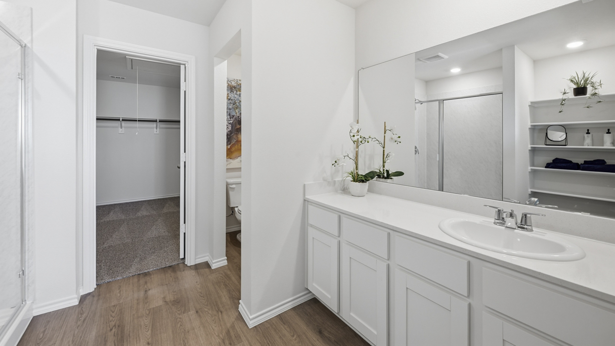 Harrison Floorplan Elevation B Bathroom Gallery Image - Sweetwater Springs in Sherman, TX