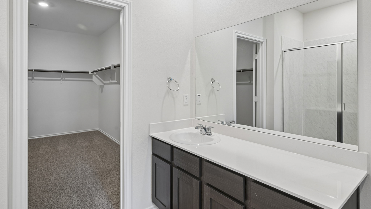 Peterson Floorplan Elevation A Bathroom Gallery Image - Sweetwater Springs in Sherman, TX