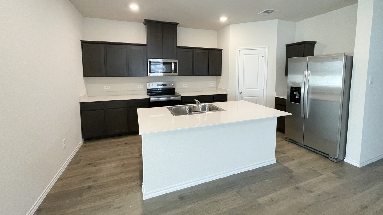 X35P Peterson Floorplan Kitchen Gallery Image - Sweetwater Springs in Sherman TX