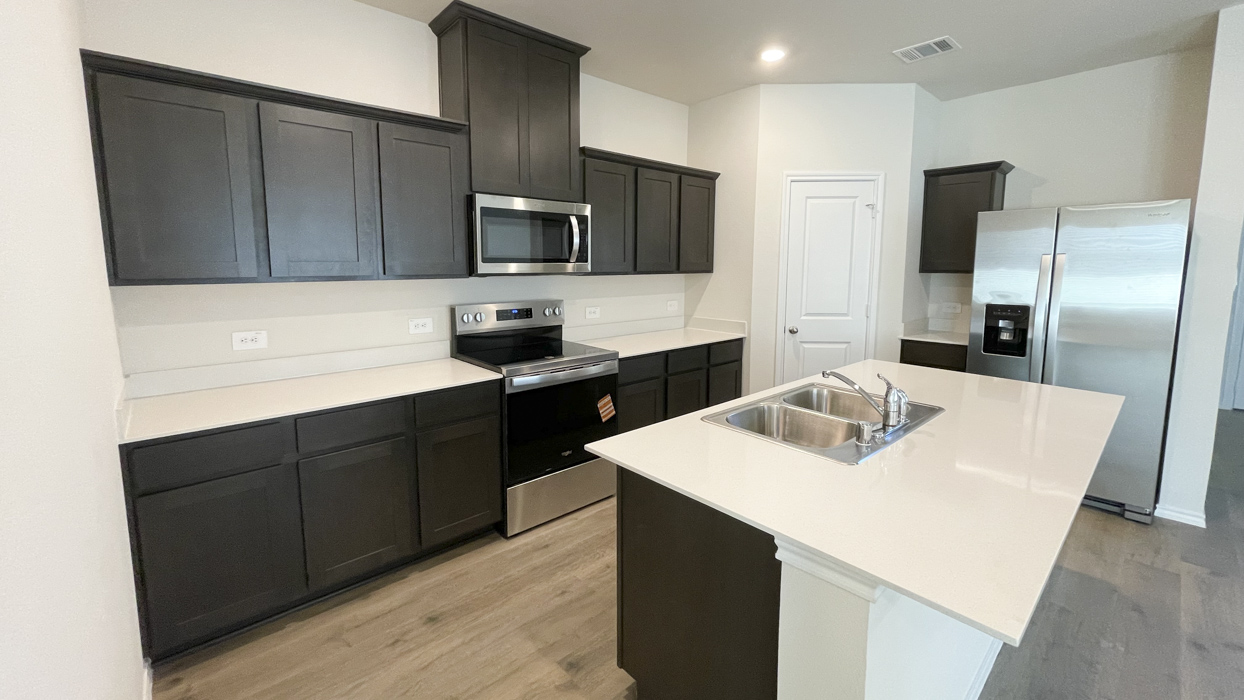 X35P Peterson Floorplan Kitchen Gallery Image - Sweetwater Springs in Sherman TX