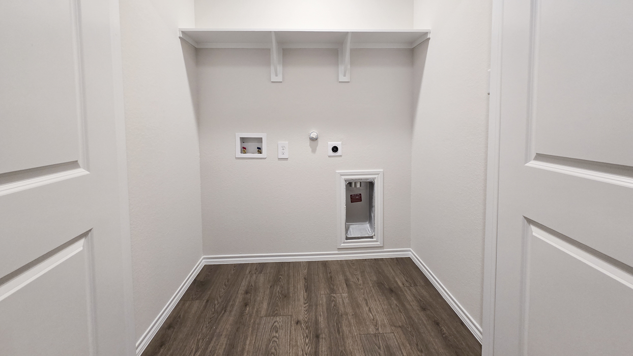 Atlanta Floorplan Laundry Gallery Image - Leonard Crossing in Leonard, TX