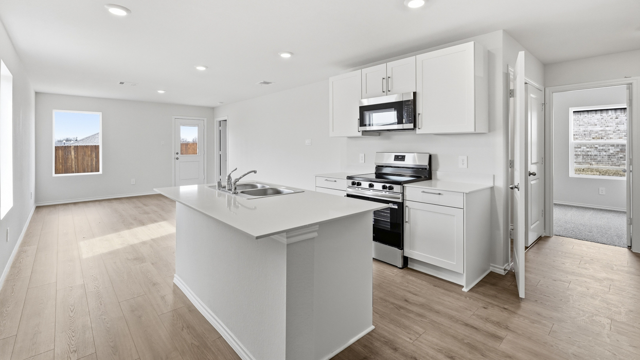 Atlanta Floorplan Kitchen Gallery Image- Leonard Crossing in Leonard, TX