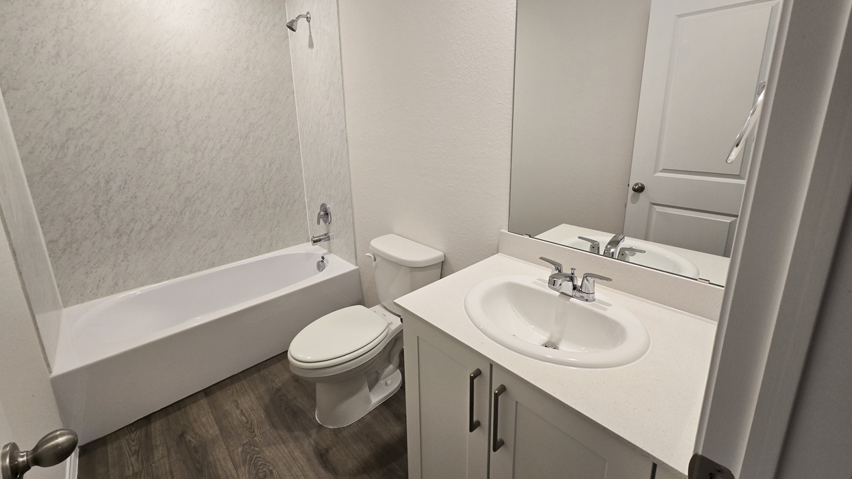 Barton Floorplan Bathroom Gallery Image - Leonard Crossing in Leonard, TX