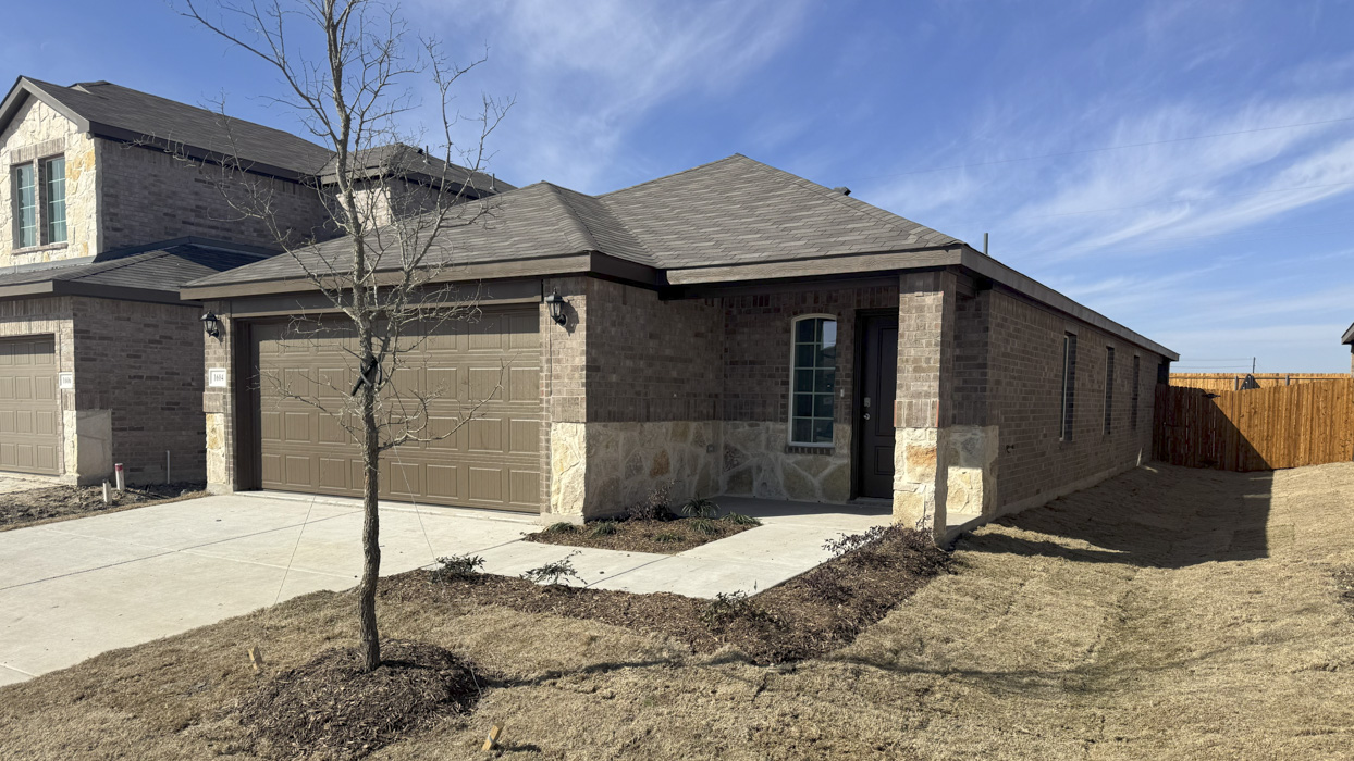 2037 Cypress Dr exterior