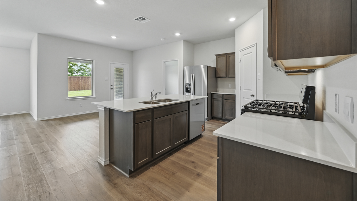 Denton Floorplan Kitchen Gallery Image-Cottonwood in Dorchester, Tx