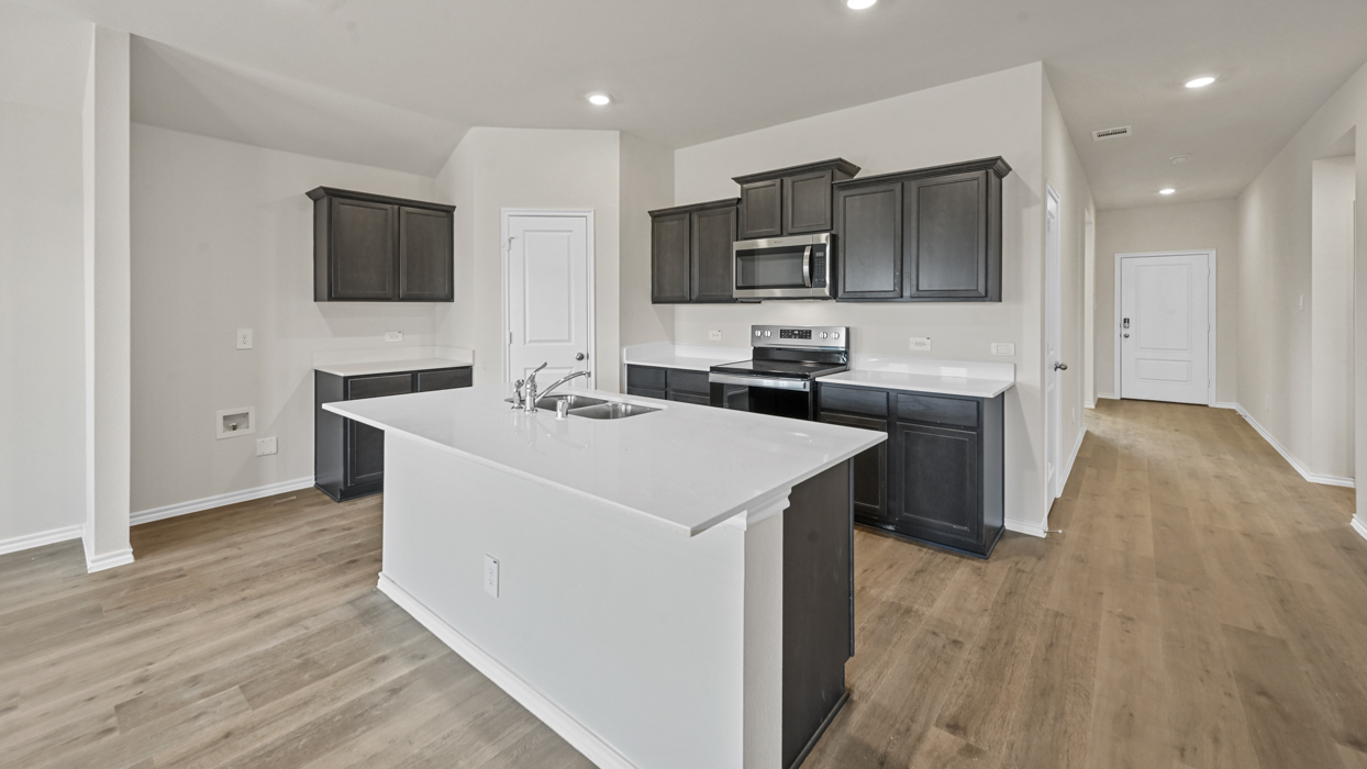 Texas Cali Floorplan Kitchen Gallery Image Cottonwood in Dorchester, Tx