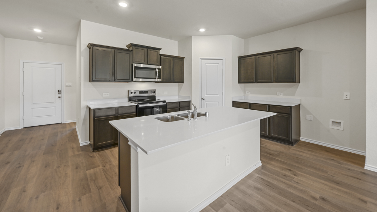 Ozark Floorplan Kitchen Gallery Image-Cottonwood in Dorchester, Tx