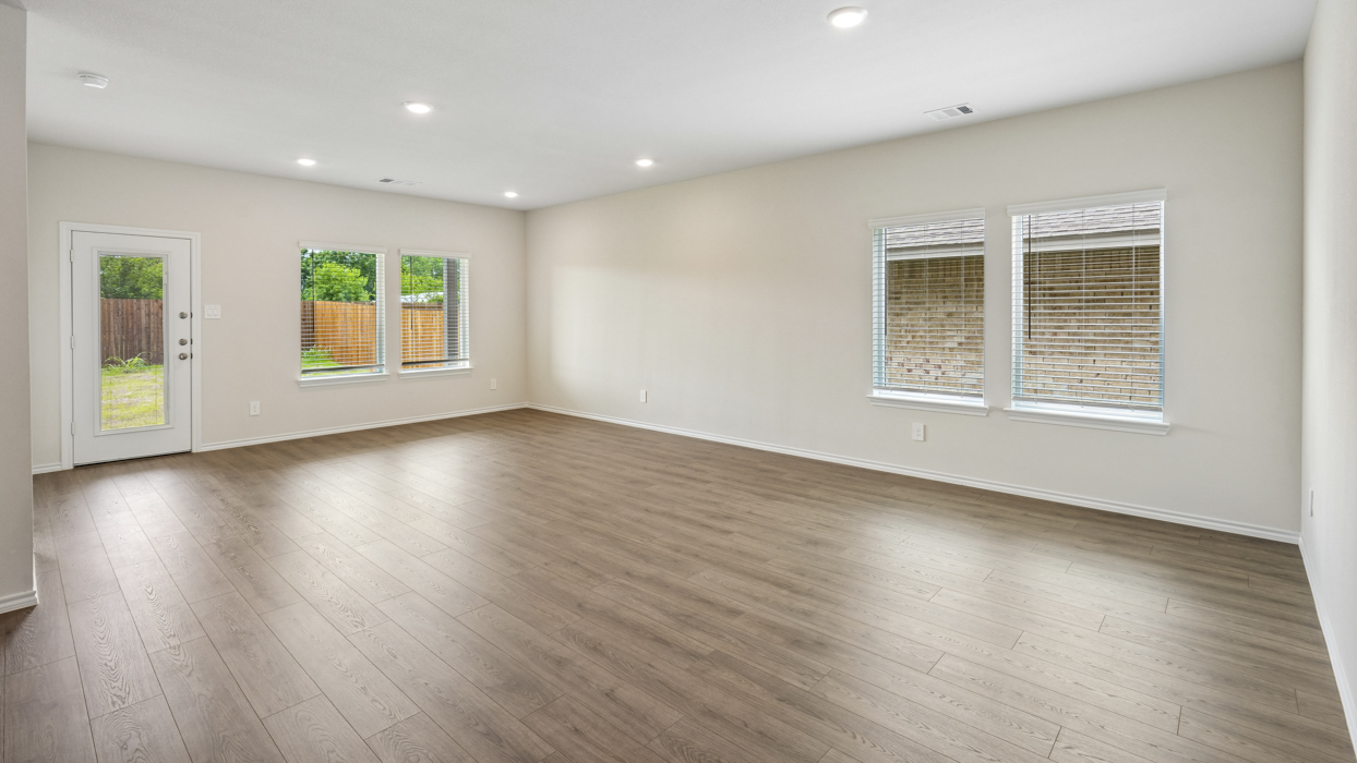 Perry Floorplan Elevation E Living Gallery Image - Cottonwood in Dorchester, TX