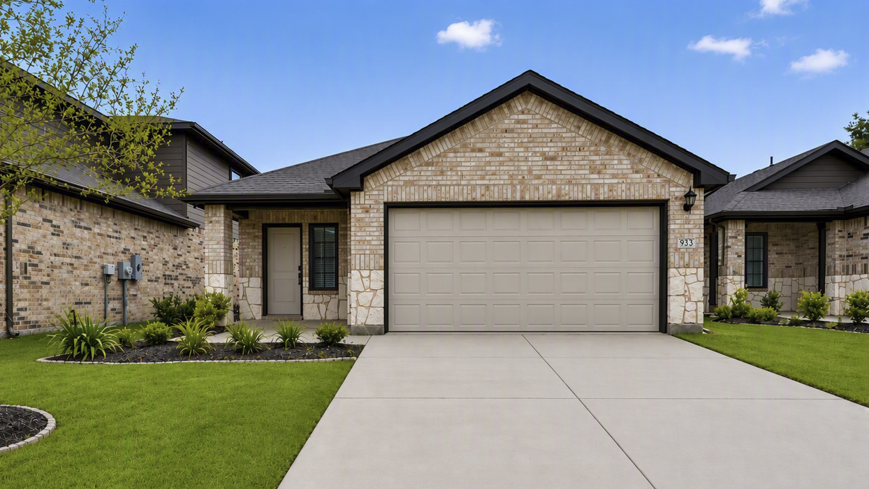 Brooke Floorplan Elevation B Exterior Gallery Image - Crossmill in Princeton, TX