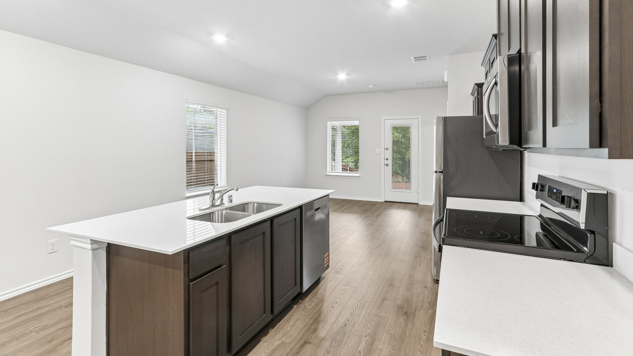 Brooke Floorplan Kitchen Gallery Image-Crossmill in Princeton, Tx