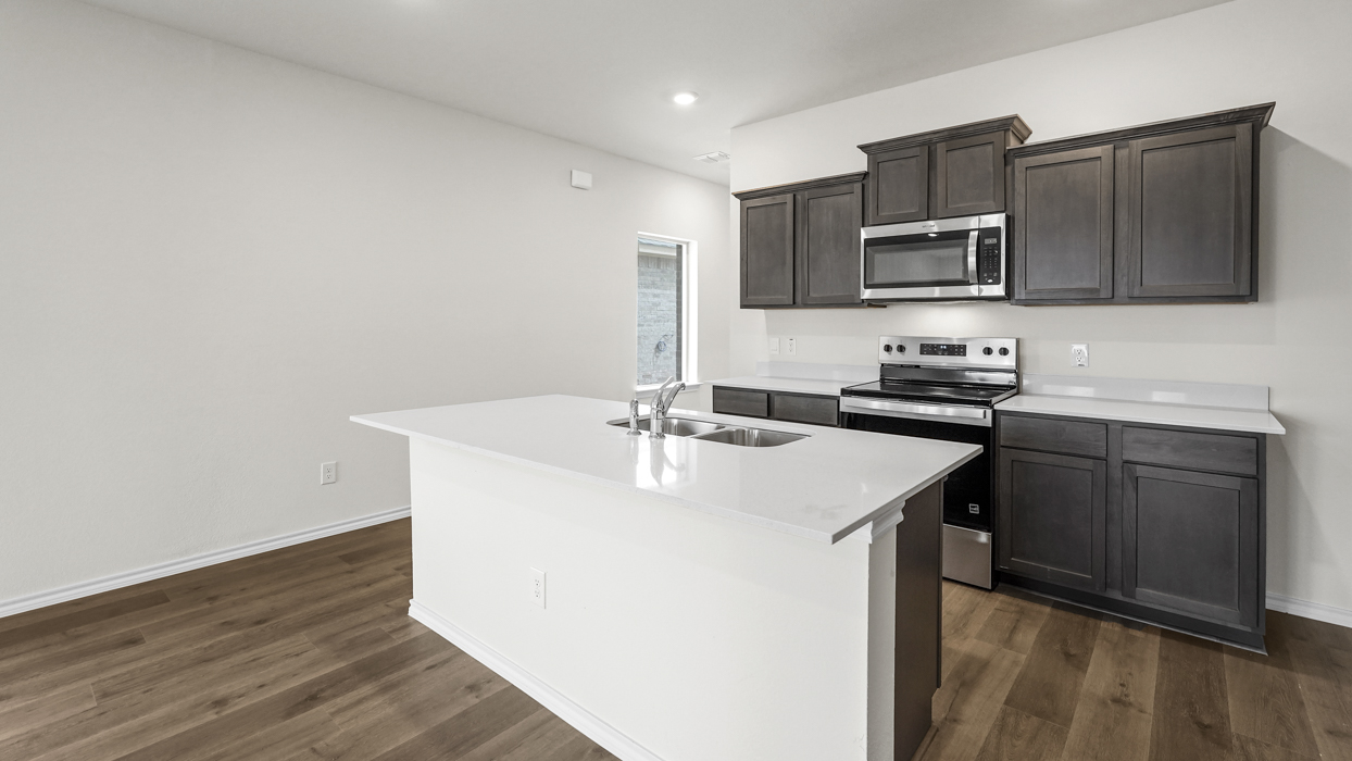 Hanna floorplan Kitchen Gallery Image-Crossmill in Prineton, Tx