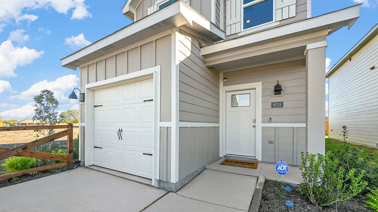 V19A Robin Floorplan Elevation B Exterior Gallery Image-Arbor Trails in Princeton, TX