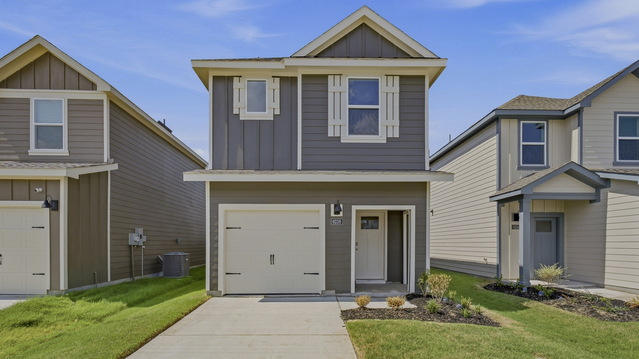 6235 Silver Maple Way exterior