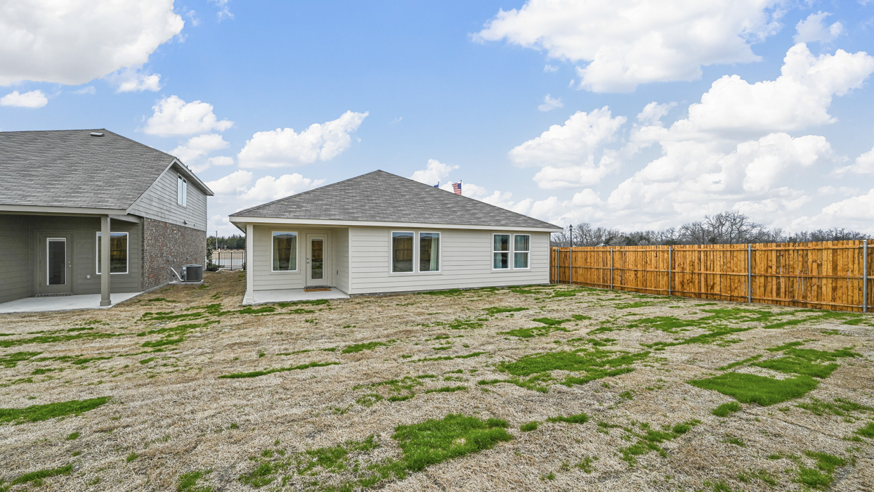 Texas Cali Floorplan Elevation A Backyard Gallery Image - Frontier Pointe in Princeton, TX