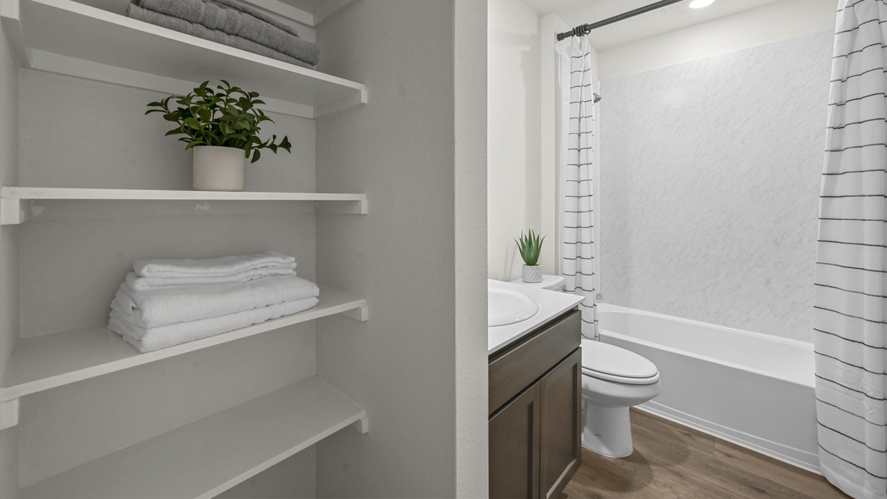 Texas Cali Floorplan Elevation A Bathroom 2 Gallery Image - Frontier Pointe in Princeton, TX