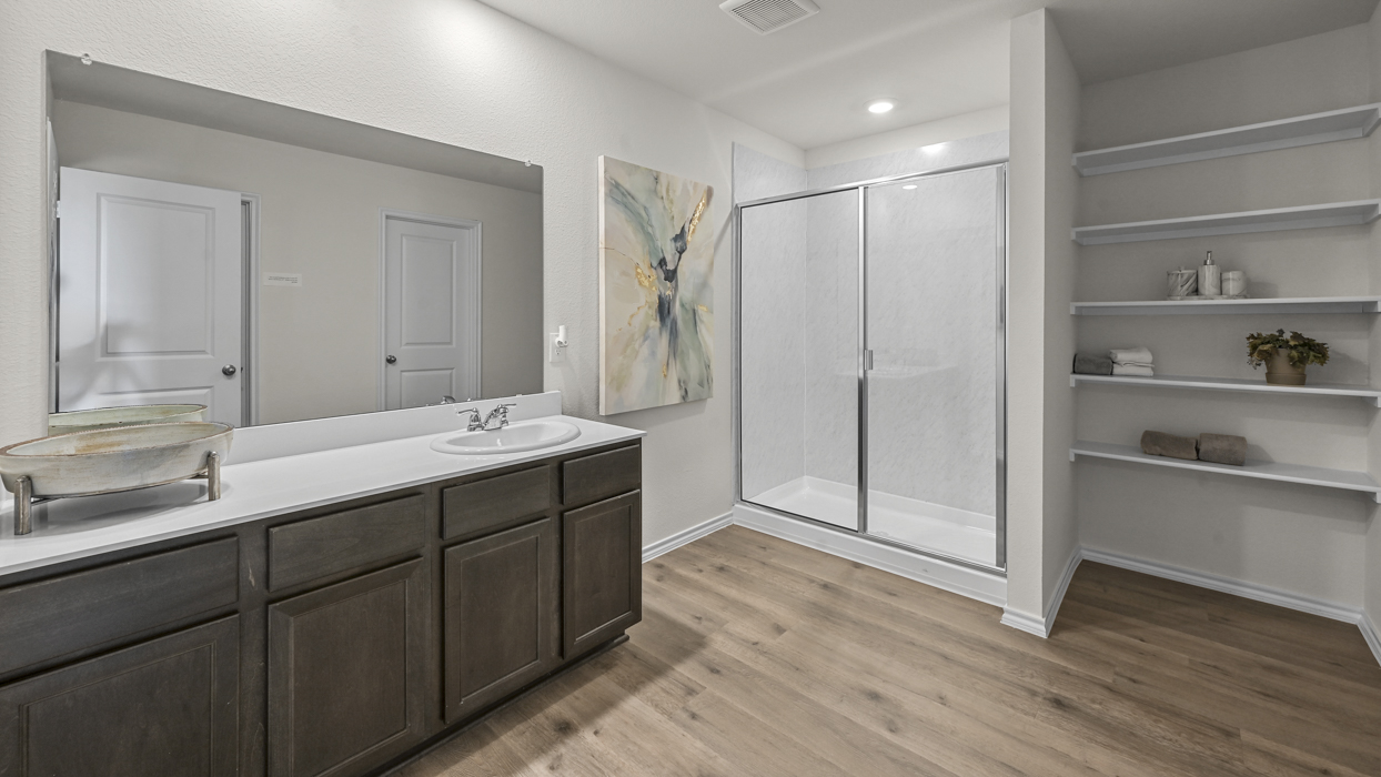X40L Lakeway Floorplan Bathroom Gallery Image-Frontier Pointe in Collin County, TX
