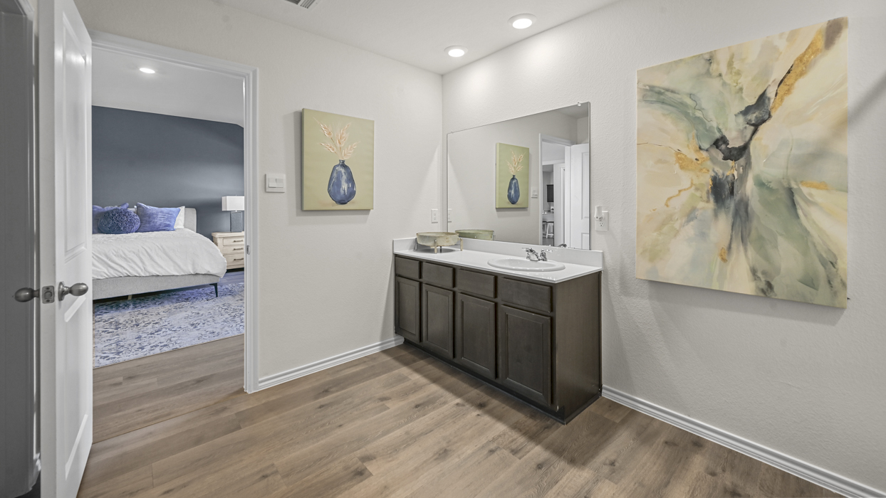 X40L Lakeway Floorplan Bathroom Gallery Image-Frontier Pointe in Collin County, TX