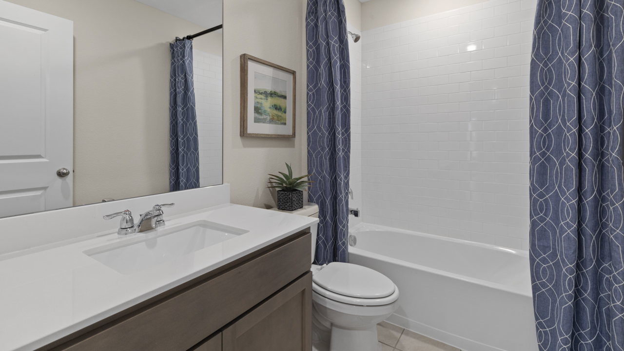 X40L Lakeway Floorplan Elevation B Bathroom Gallery Image-Frontier Pointe in Collin County, TX