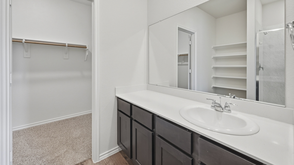 Perry Floorplan Elevation B Bathroom Gallery Image - Frontier Pointe in Princeton, TX